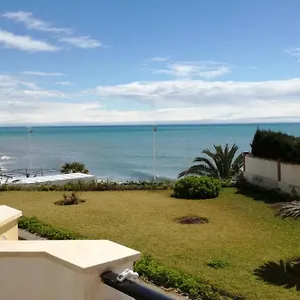https://apartamento-a-pie-de-playa-nerja.hotelsinnerja.org